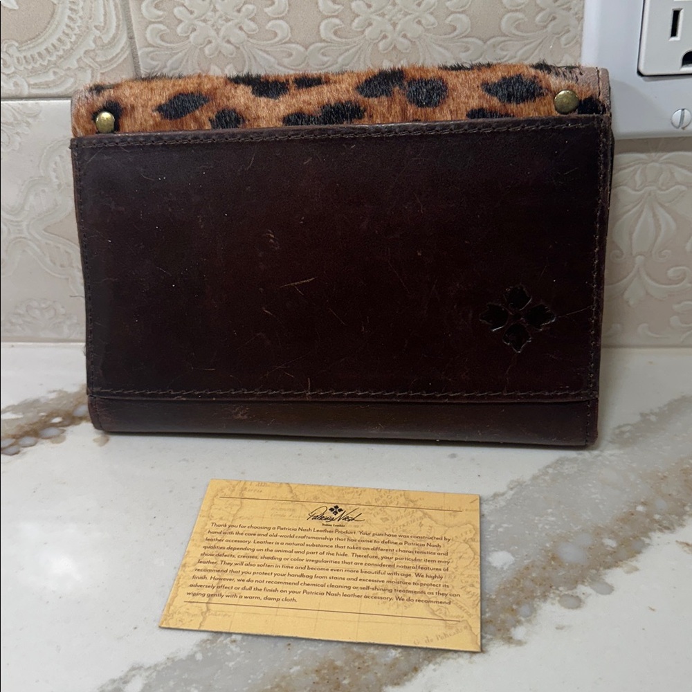Patricia Nash Leather Leopard Print and Brown Leather Wallet - Picture 6 of 7